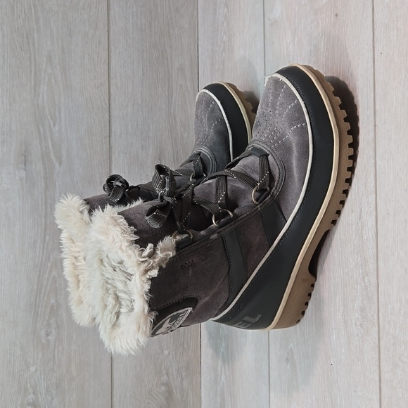 Sorel Women Leather Insulated lined boots shoes sz 9 - Picture 1 of 14